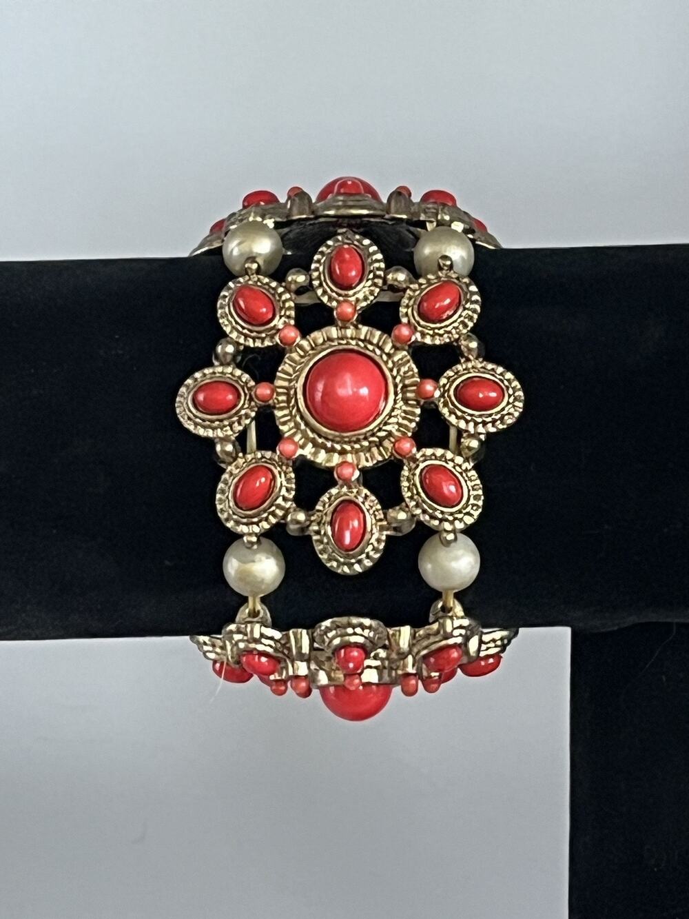 Delightful Carnelian and "Gold" Indian Style Expandable Cuff Bracelet
